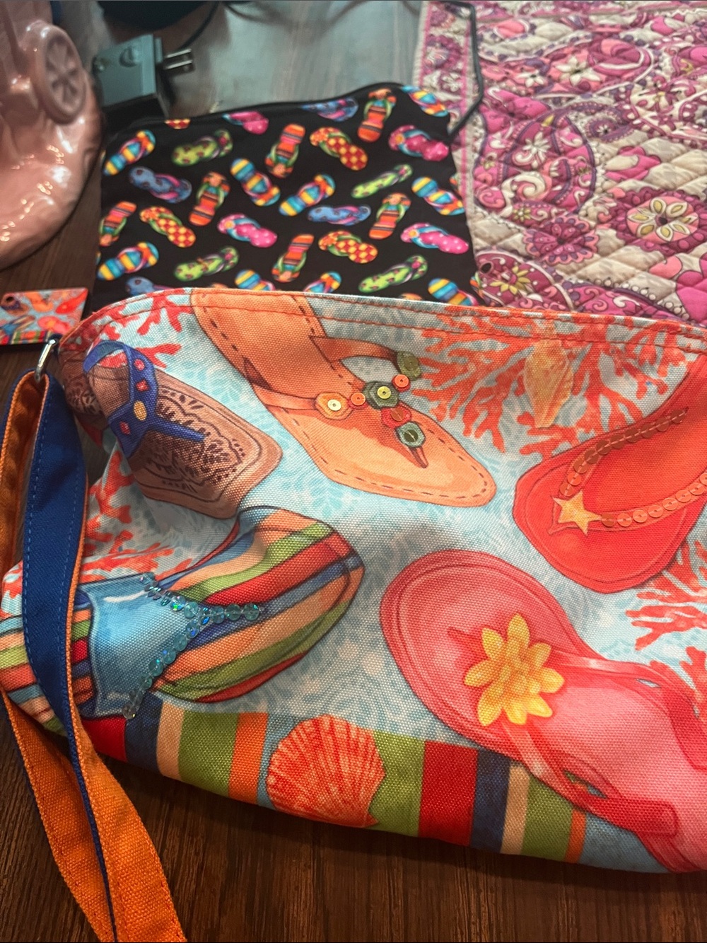 Multi-Color Flip-Flop Print shoulder bag w pouch very gently used Andrea Tachier